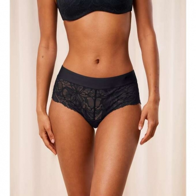 triumph Трусы body make-up illusion lace shorty
